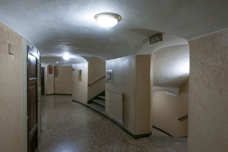 Piacenza, Teatro Municipale, corridoio di disimpegno ai palchi (foto Andrea Scardova, IBC) 2016